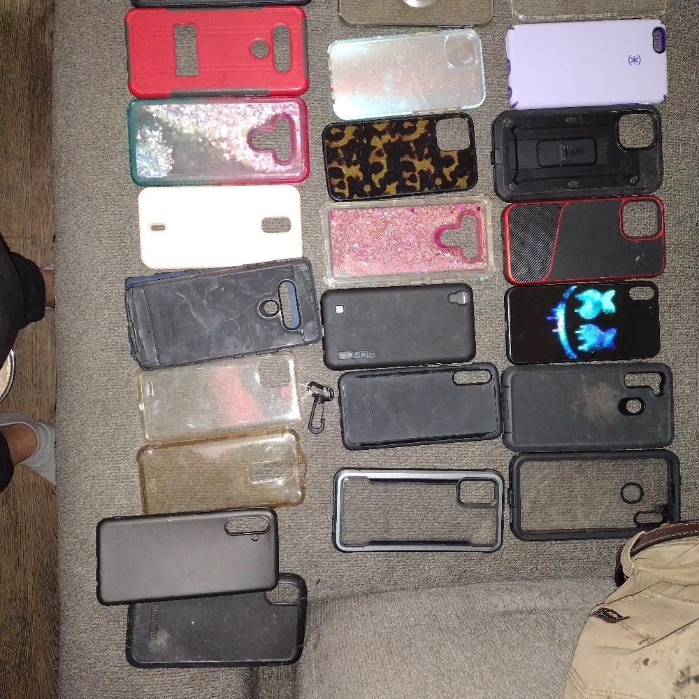 Phone cases - Picture 3 of 4